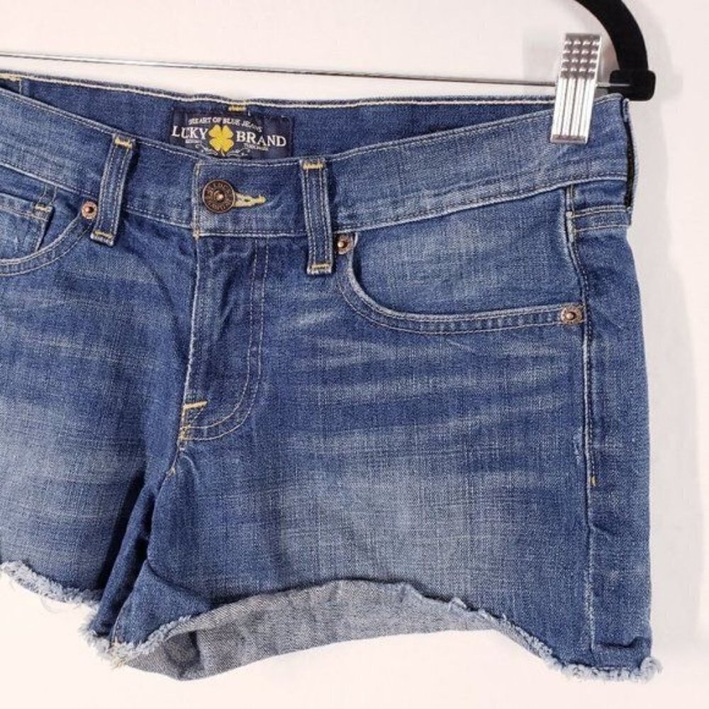 Lucky Brand Women's The Cut‎ Off Denim Jean Shorts Raw Hem Mid Rise Shorts sz 27 - Picture 4 of 13